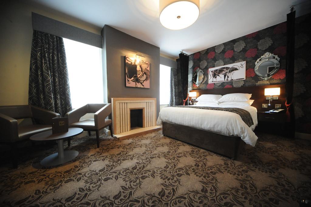 The Bull Hotel Stony Stratford Extérieur photo
