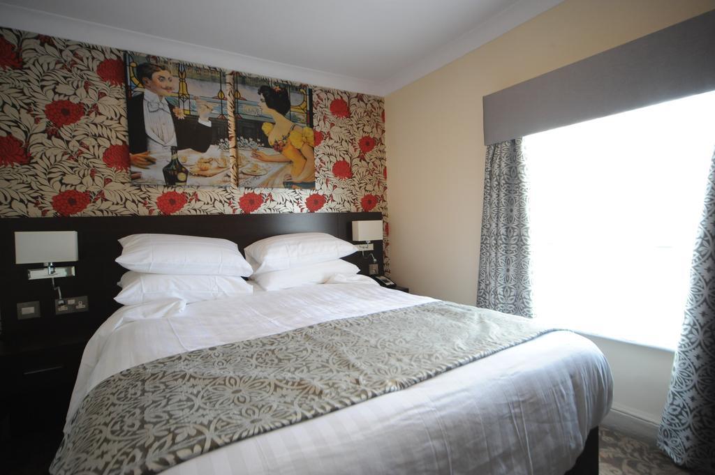 The Bull Hotel Stony Stratford Chambre photo