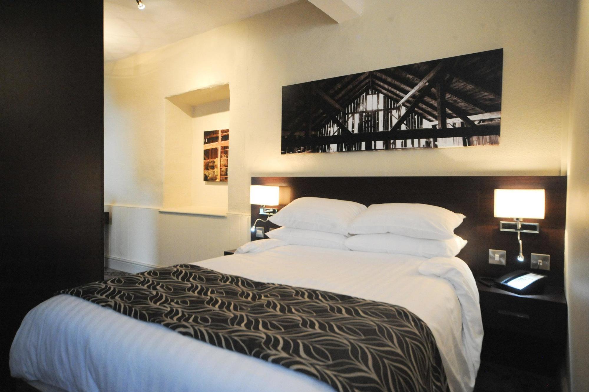 The Bull Hotel Stony Stratford Extérieur photo