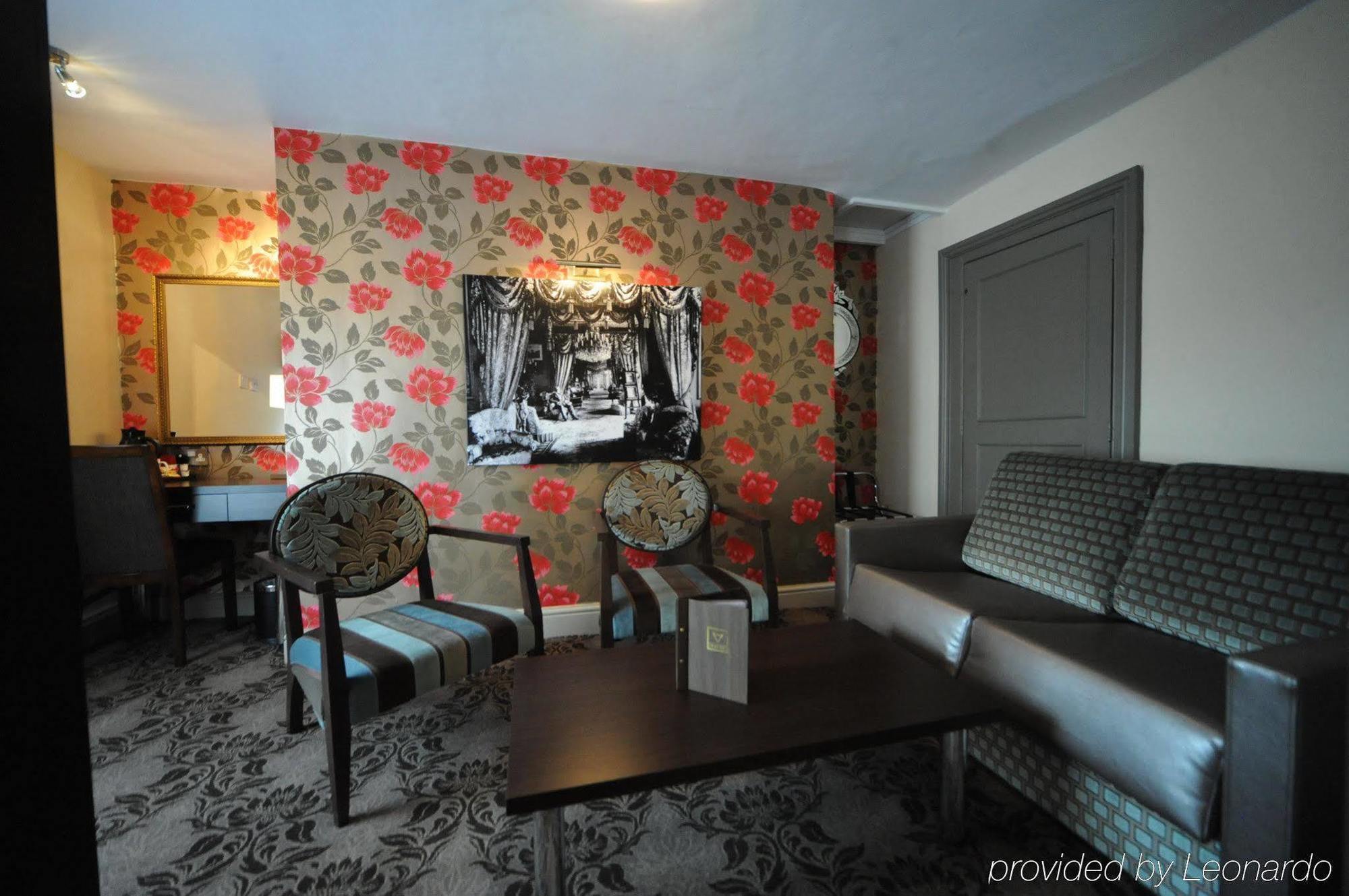 The Bull Hotel Stony Stratford Extérieur photo