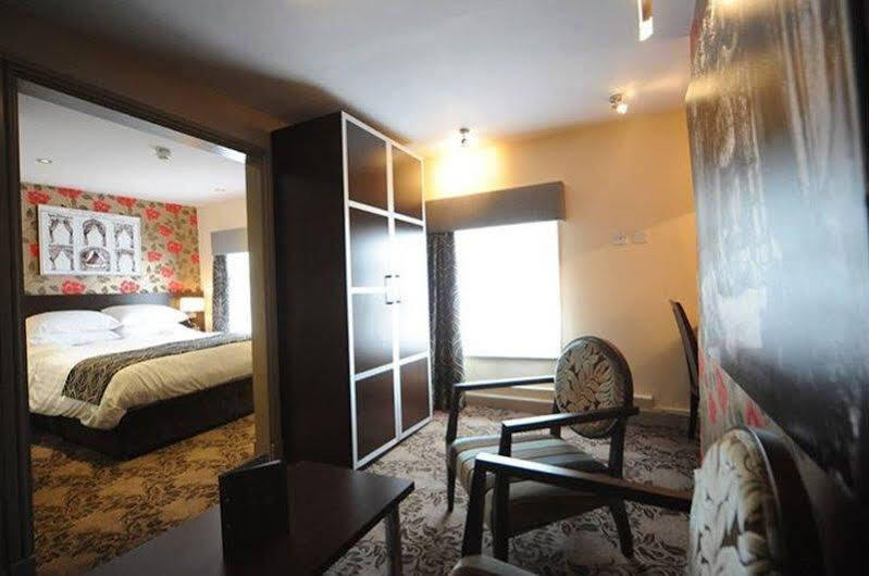 The Bull Hotel Stony Stratford Extérieur photo